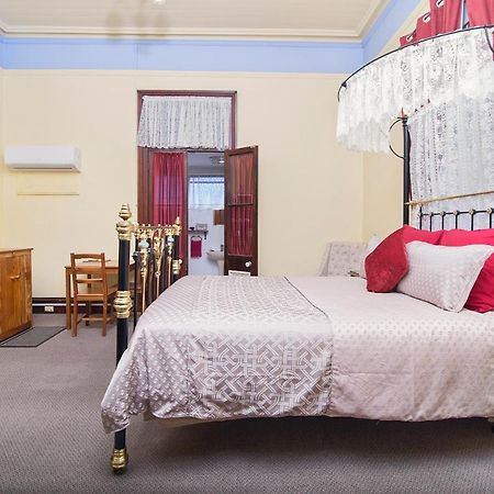 Warwick Settlers Inn Extérieur photo