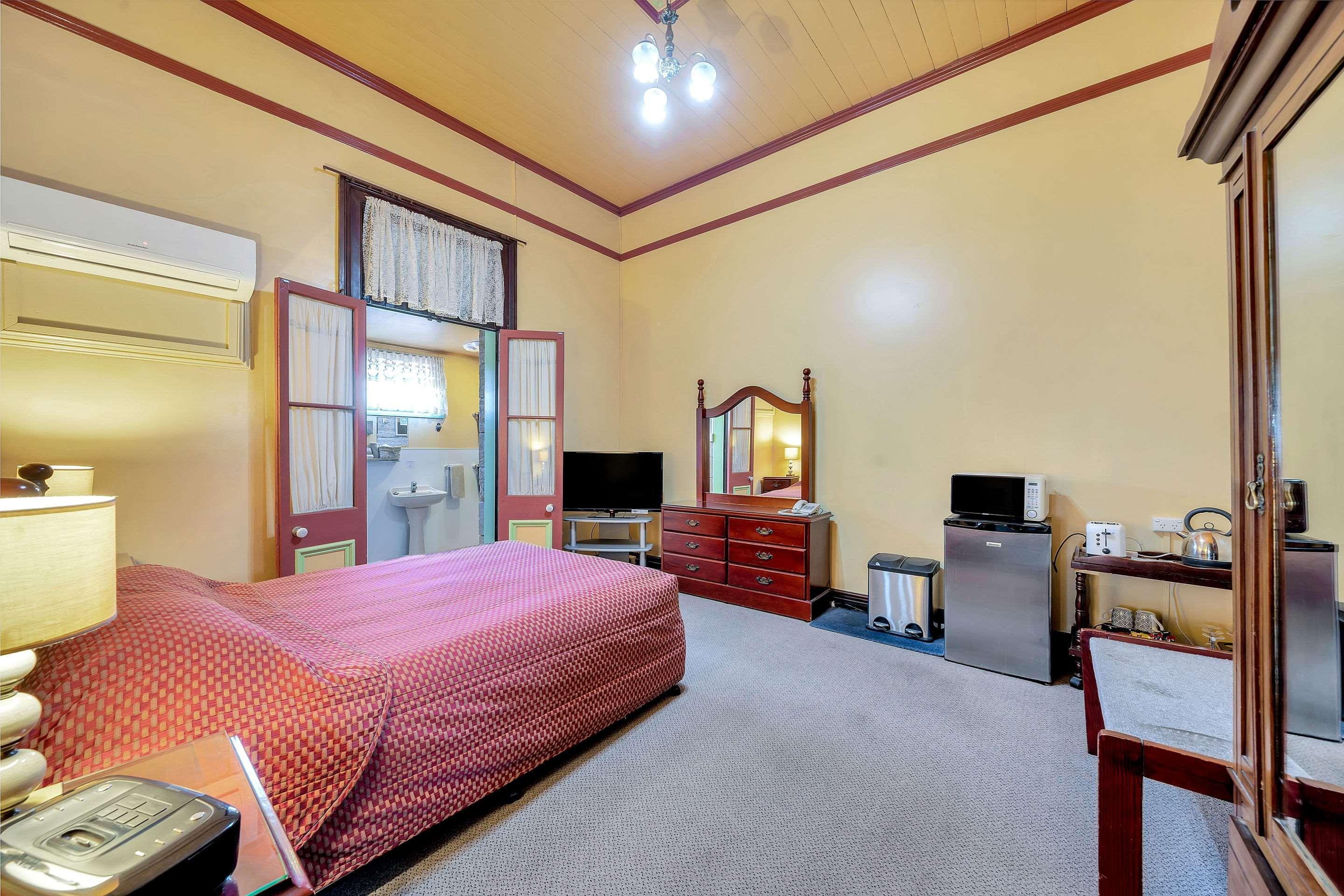 Warwick Settlers Inn Extérieur photo